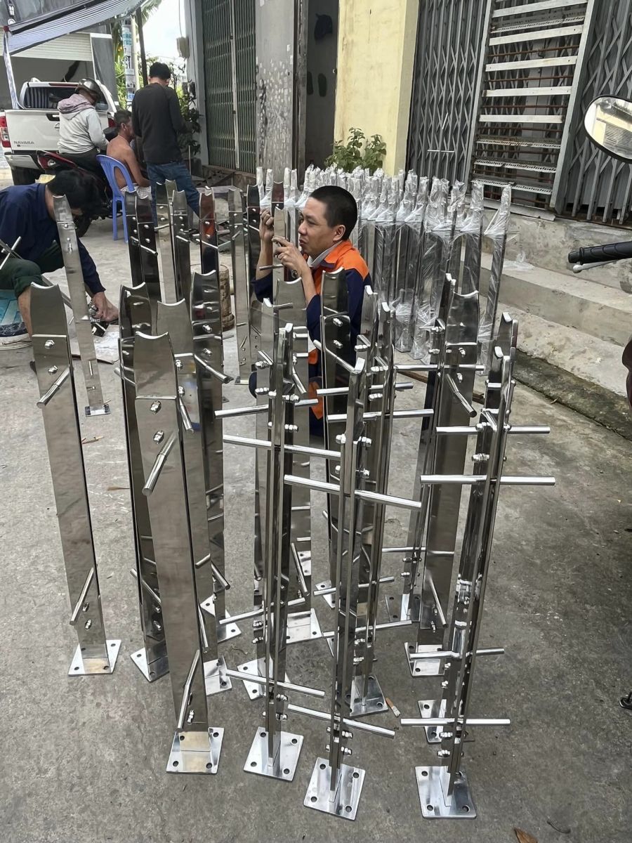 Các mẫu trụ lan can inox